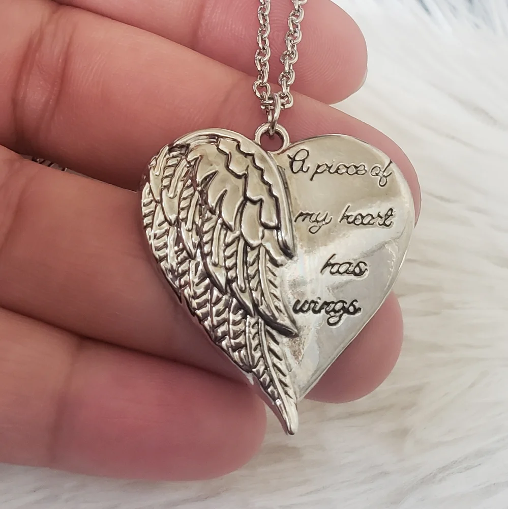 Angel Wings Heart Necklace - Picture 3 of 3